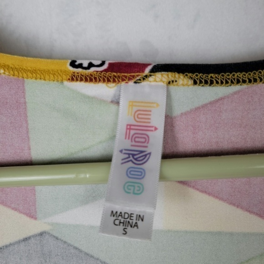 LulaRoe Women’s‎ Classic T, Christmas penguins, NWT - Picture 5 of 9